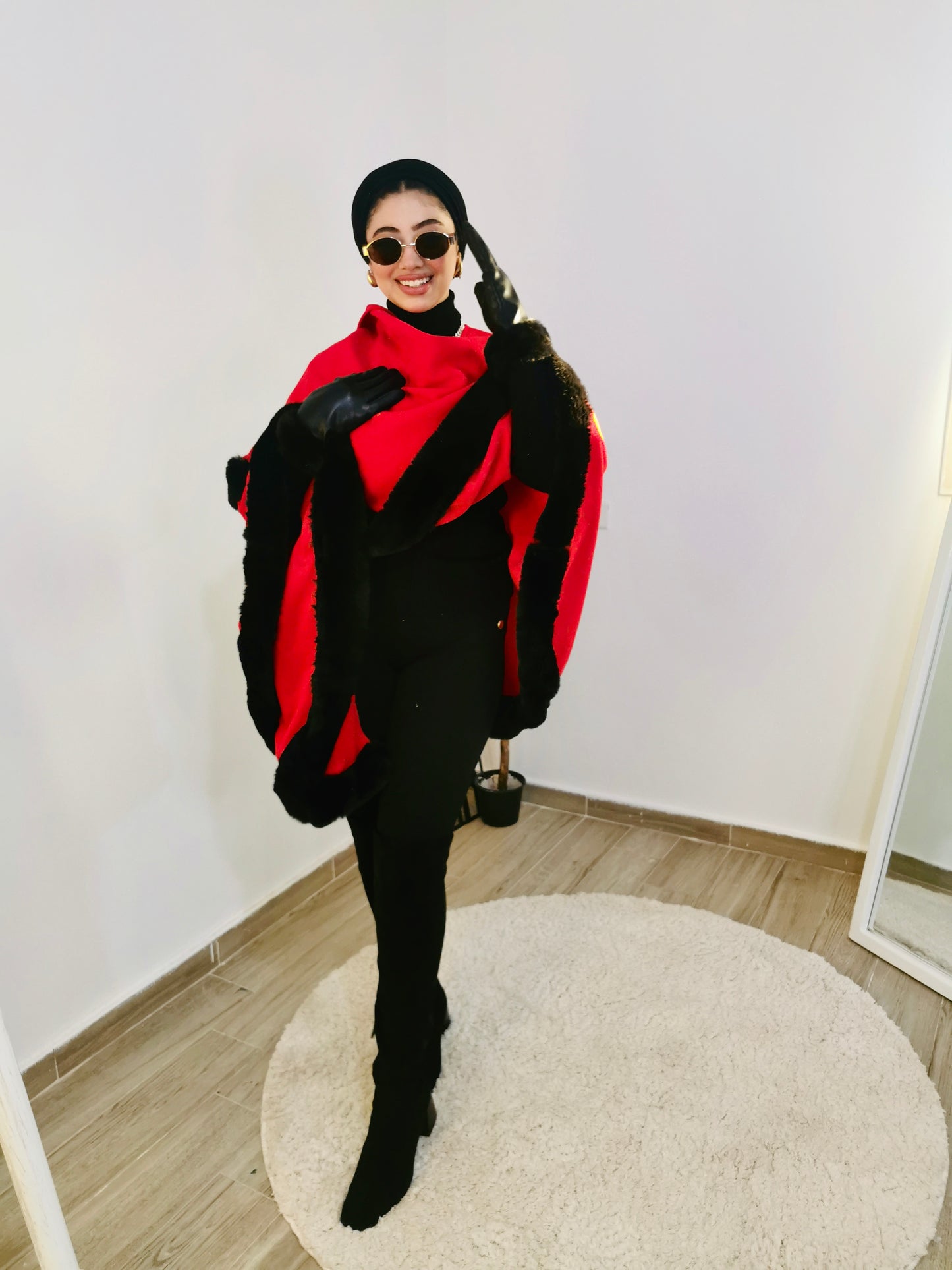 Red cape with black fur